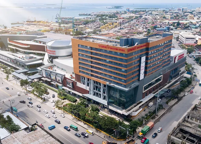 Summit Galleria 호텔