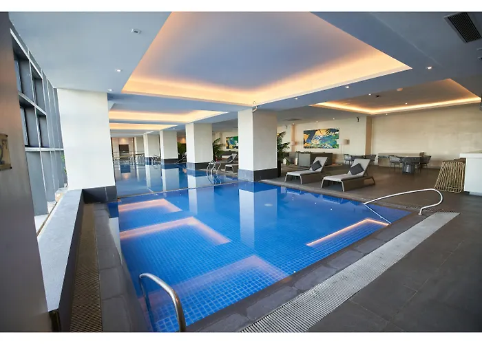 Summit Galleria Hotel