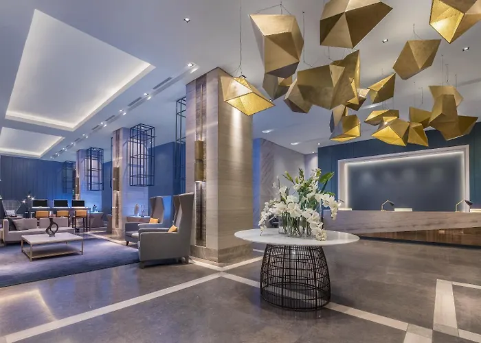 Hotel Summit Galleria 3*