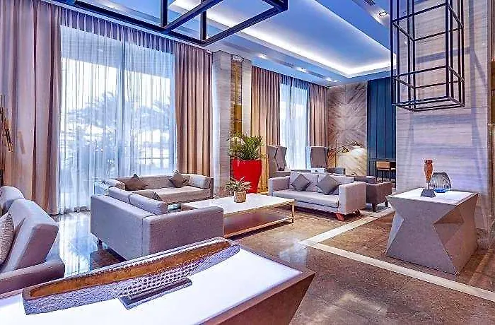 Summit Galleria Hotel