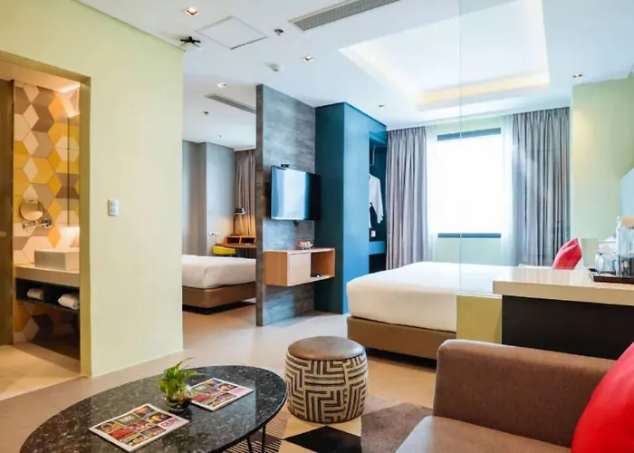 Hotel Summit Galleria 3*