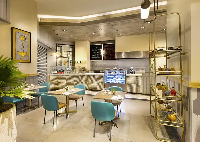 Summit Galleria 3*
