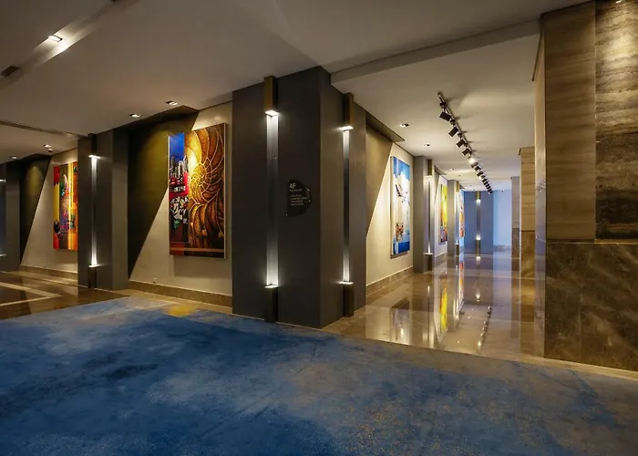 Summit Galleria
